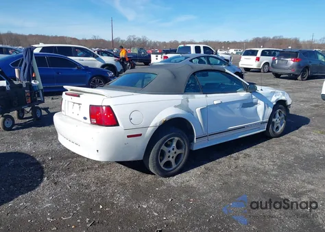 2000 Ford Mustang из США, поврежденный, VIN 1FAFP444XYF305403